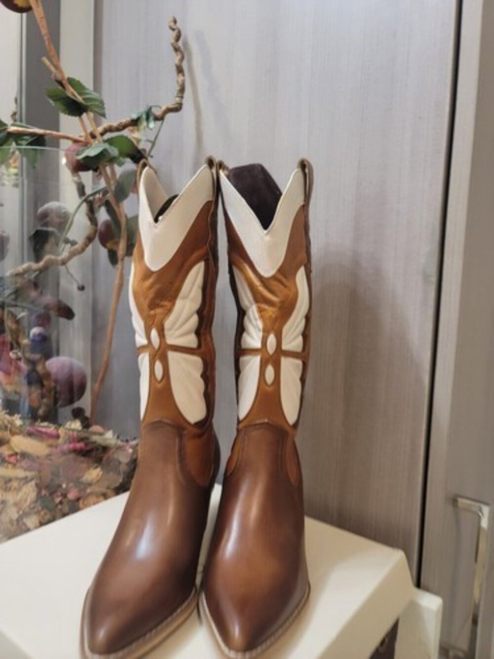 Oasis Society Fairy Butterfly Cowgirl Boots size 6 Vegan leather New NIB Camel - Picture 5 of 7